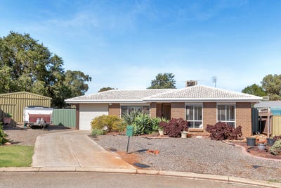 /international/au/6-carob-crescent-craigmore-sa-151025896/