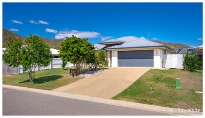 /international/au/3-varsity-crescent-norman-gardens-qld-152516460/