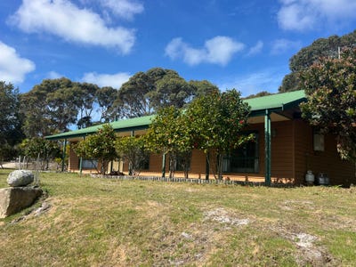 /international/au/14-moonbird-street-lady-barron-tas-152666884/