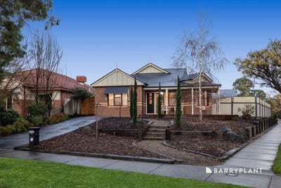 /international/au/141-painted-hills-road-doreen-vic-152032820/