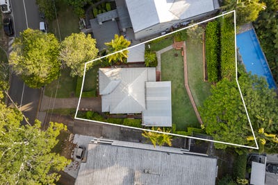 /international/au/37-the-esplanade-st-lucia-qld-150816528/