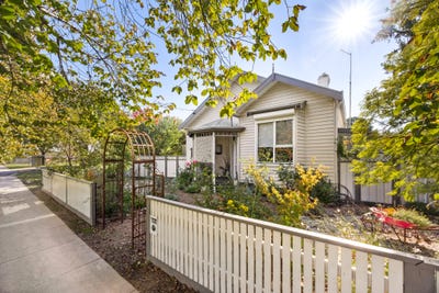 /international/au/198-johnson-street-maffra-vic-152322308/