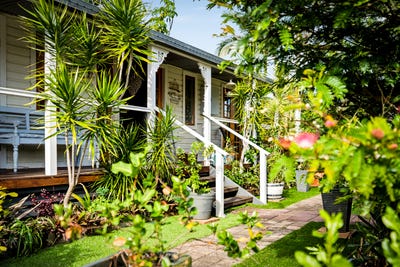 /international/au/1-doomba-drive-bongaree-qld-151892844/
