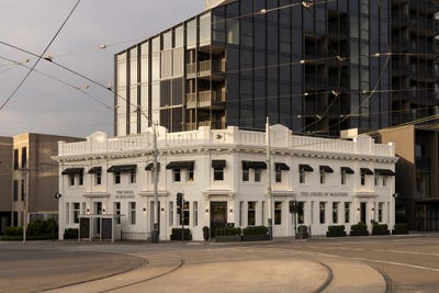 /international/au/807-645-dandenong-road-malvern-vic-152650640/