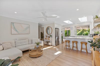 /international/au/62b-john-street-forresters-beach-nsw-152279124/