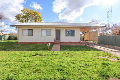 /international/au/1-main-street-west-wyalong-nsw-148753684/?lang=fr