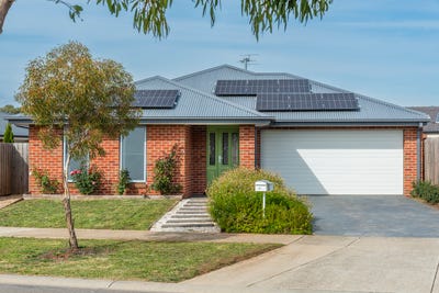 /international/au/41-james-patrick-way-lancefield-vic-150983968/