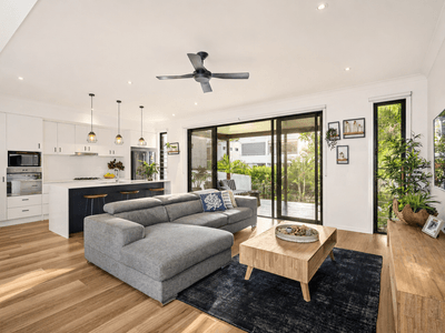 /international/au/5-323-bayview-street-hollywell-qld-151166636/