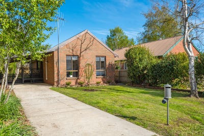 /international/au/17a-wood-street-woodend-vic-152610320/