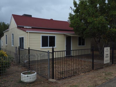 /international/au/13-finch-street-bingara-nsw-151123920/