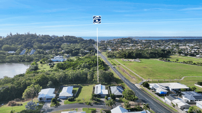/international/au/4-hermitage-drive-eimeo-qld-151517700/