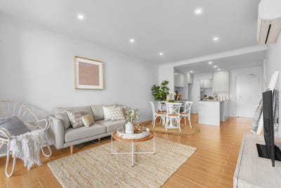 /international/au/6-96-dobson-street-ascot-qld-151228376/