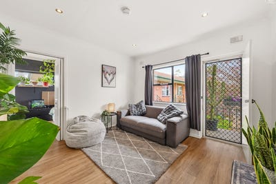 /international/au/8-4-birchmore-close-plympton-sa-151185248/