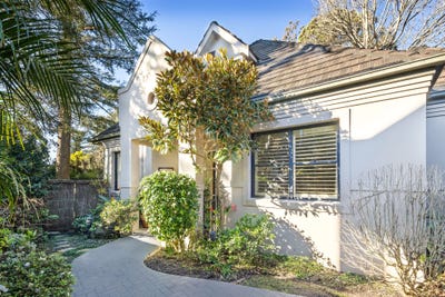 /international/au/15-40-junction-road-wahroonga-nsw-148546256/