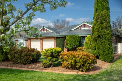 /international/au/5-miro-crescent-bowral-nsw-152518604/