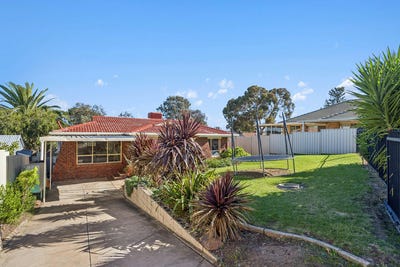 /international/au/2-smith-court-redwood-park-sa-151212208/