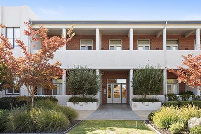 /international/au/12-17-tanti-avenue-mornington-vic-151095232/