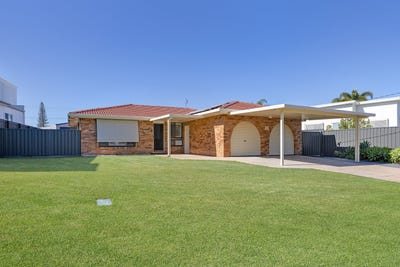 /international/au/39-oomoo-street-buddina-qld-152657464/