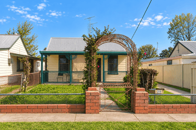 /international/au/29-gobolion-street-wellington-nsw-152602000/