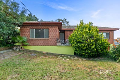 /international/au/4-warrawong-street-kooringal-nsw-152665612/