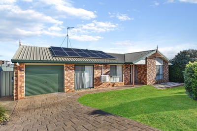 /international/au/38-liquidambar-st-glenvale-qld-152509284/