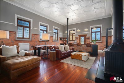 /international/au/157-manners-street-tenterfield-nsw-151049972/