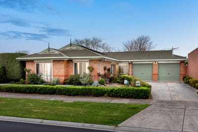 /international/au/25-pimelea-way-hillside-vic-152459880/