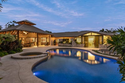 /international/au/21-23-copeman-close-redlynch-qld-151740780/