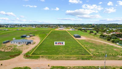 /international/au/129-chapman-road-north-moonta-sa-204467084/