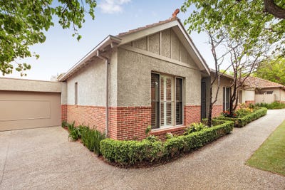 /international/au/2-54-warburton-road-canterbury-vic-152471080/