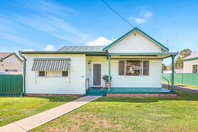/international/au/86-susan-street-scone-nsw-152633600/