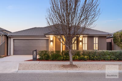 /international/au/119-enterprise-circuit-fraser-rise-vic-148501552/