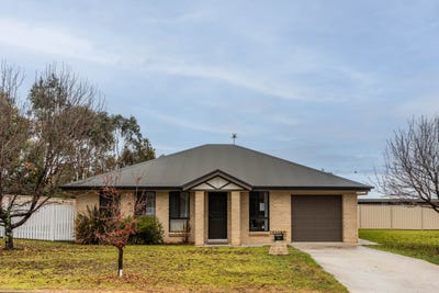 /international/au/10-begonia-place-orange-nsw-151318348/