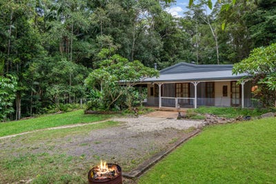 /international/au/86-harris-road-diamond-valley-qld-150599532/