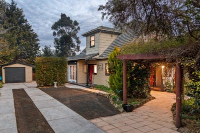 /international/au/10-quamby-street-westbury-tas-148237232/