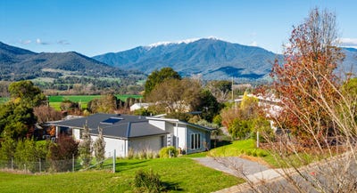 /international/au/9-charles-street-tawonga-vic-151545336/