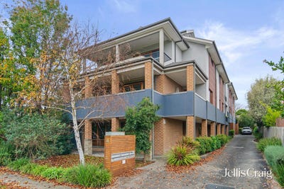 /international/au/8-4-springfield-avenue-croydon-vic-151629240/