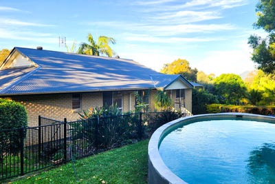 /international/au/17-watergum-place-black-mountain-qld-151365024/