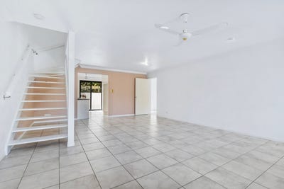 /international/au/3-37-t-e-peters-drive-broadbeach-waters-qld-151152248/