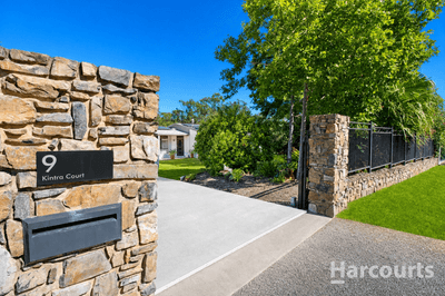 /international/au/9-kintra-court-branyan-qld-151264244/