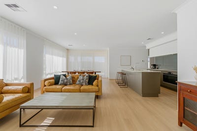 /international/au/12-sheshan-road-dunsborough-wa-151225952/