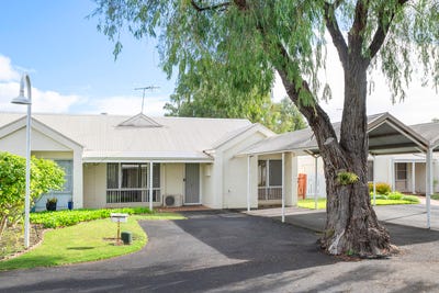 /international/au/2-33-davies-way-broadwater-wa-151601640/