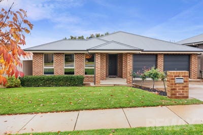 /international/au/10-darcy-drive-boorooma-nsw-151411264/