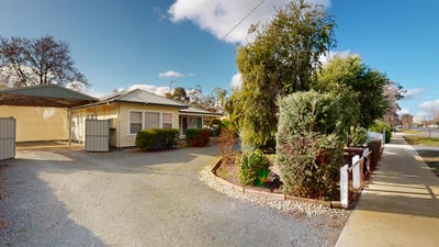 /international/au/14-victoria-street-tallygaroopna-vic-148558184/