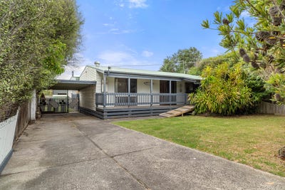 /international/au/8-clearwater-avenue-cape-woolamai-vic-152613088/