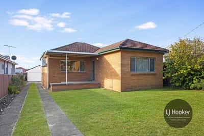 /international/au/41-myall-street-merrylands-nsw-148356792/
