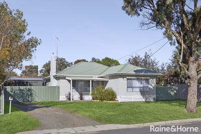 /international/au/10-warren-street-kyneton-vic-150988264/