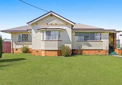 /international/au/36-lyons-street-warwick-qld-148749244/