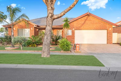 /international/au/21-claremont-street-craigieburn-vic-151314744/
