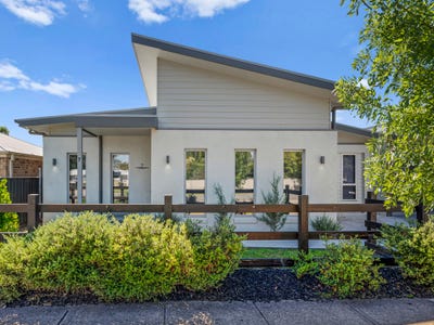 /international/au/7-station-street-mansfield-vic-150924244/